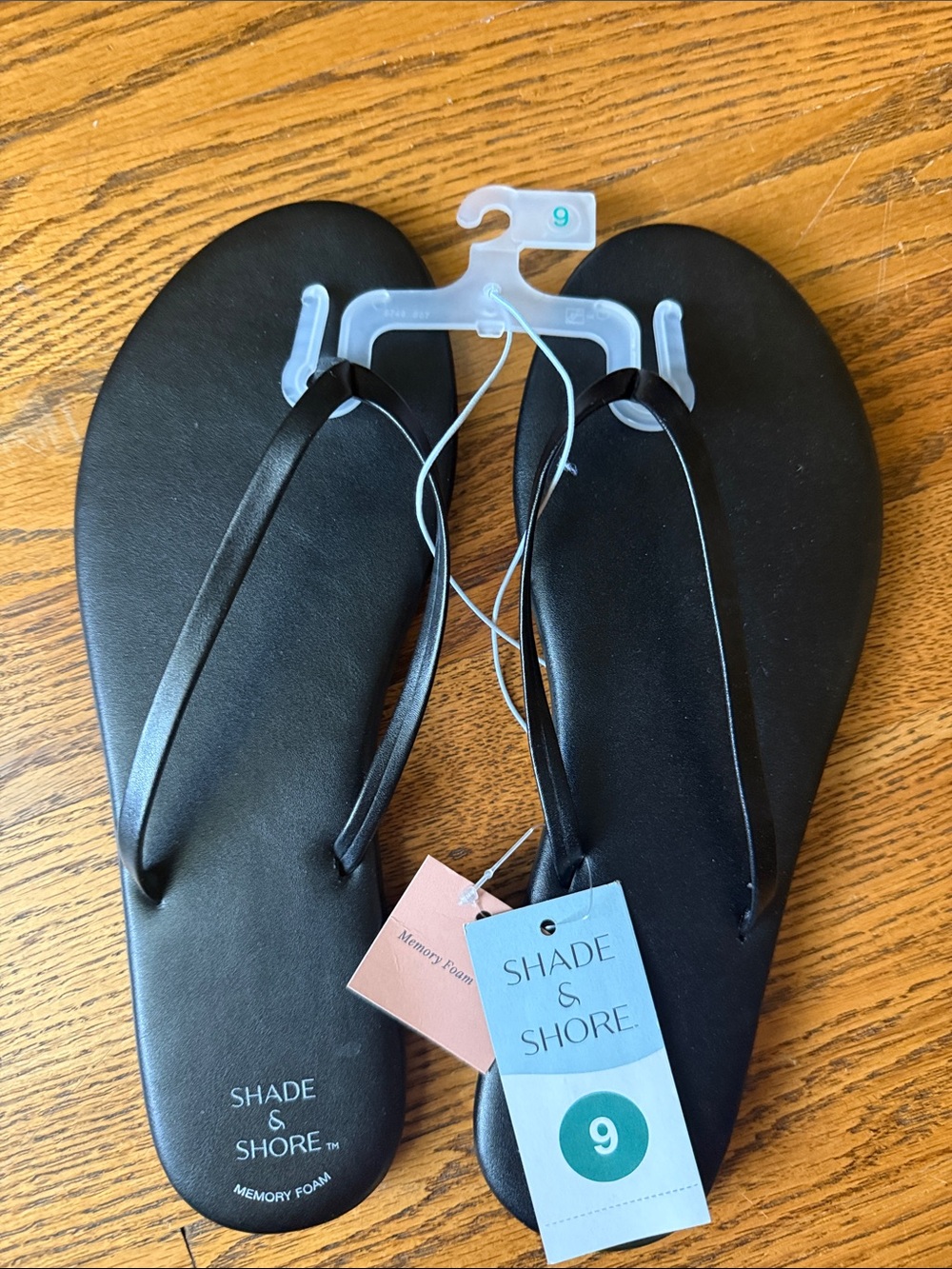 Shade & Shore Black Women's Memory Foam Flip Flops